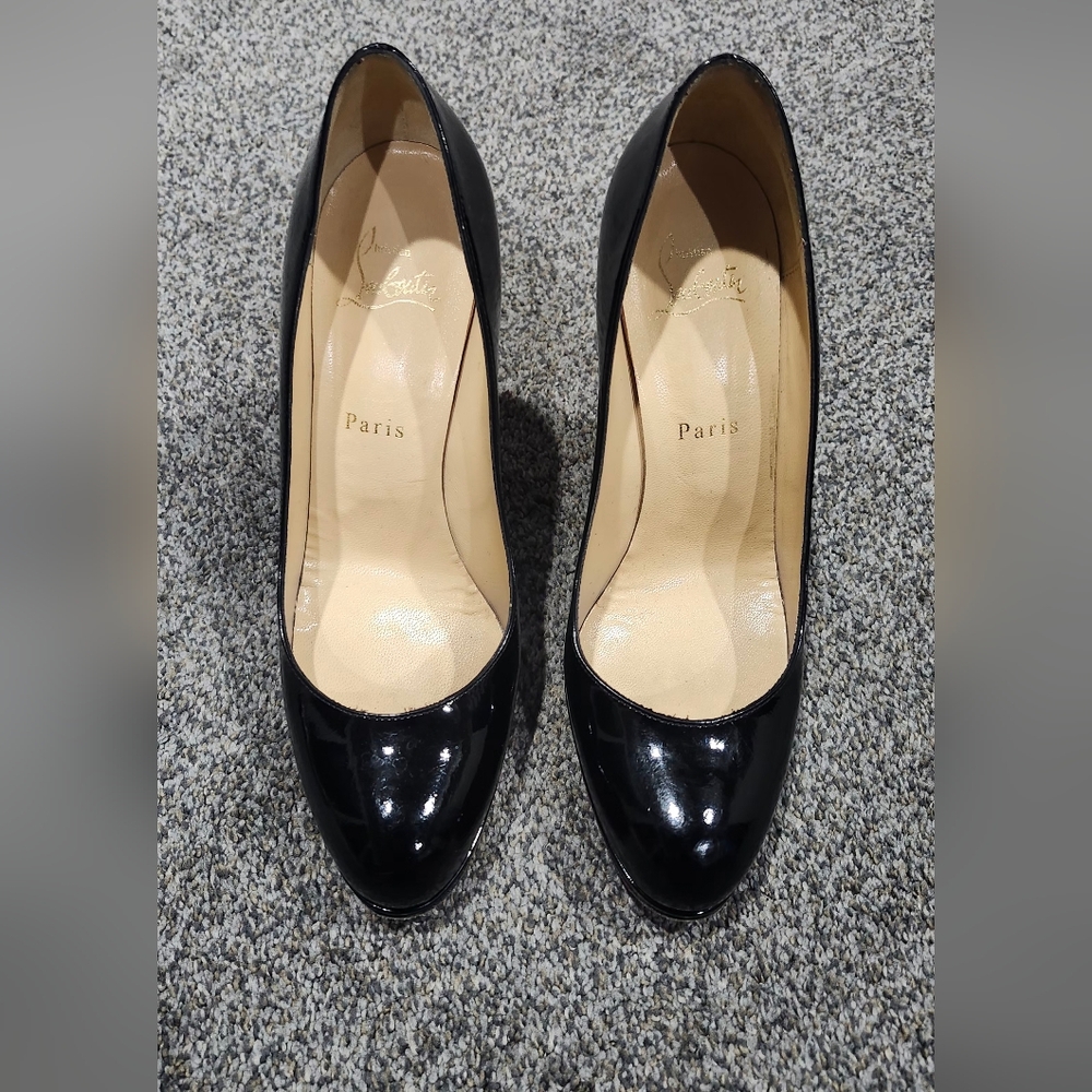 Christian Louboutin black, patent leather heels. Size 38.5. Very good condition. - Picture 3 of 7